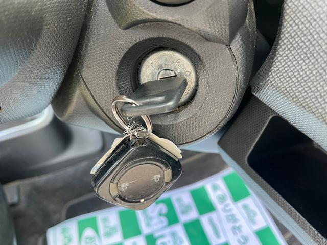 マイクラC+C ベースグレード オープンカー ETC MT キーレスエントリー シートヒーター アルミホイール 盗難防止システム 衝突安全ボディ ABS エアコン パワーステアリング パワーウィンドウ 運転席エアバッグ(8枚目)