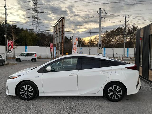 プリウスPHV Sナビパッケージ・セーフティプラス セーフティセンス純正11.6型ナビ地デジBカメラETC レーンアシスト オートクルーズコントロール パークアシスト 衝突被害軽減システム バックカメラ アルミホイール オートマチックハイビーム(37枚目)