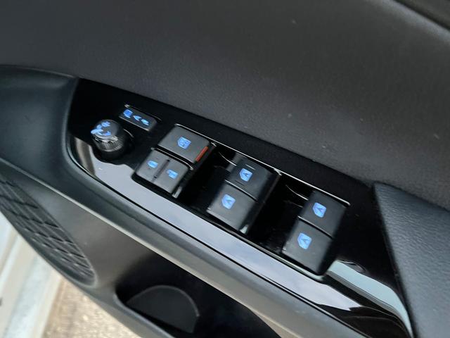 プリウスPHV Sナビパッケージ・セーフティプラス セーフティセンス純正11.6型ナビ地デジBカメラETC レーンアシスト オートクルーズコントロール パークアシスト 衝突被害軽減システム バックカメラ アルミホイール オートマチックハイビーム(53枚目)