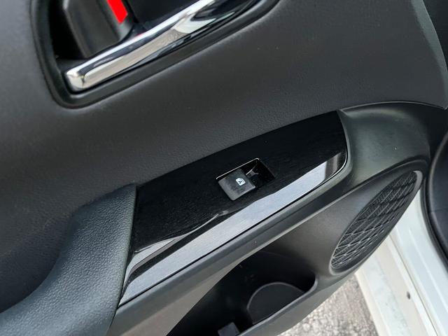 プリウスPHV Sナビパッケージ・セーフティプラス セーフティセンス純正11.6型ナビ地デジBカメラETC レーンアシスト オートクルーズコントロール パークアシスト 衝突被害軽減システム バックカメラ アルミホイール オートマチックハイビーム(54枚目)