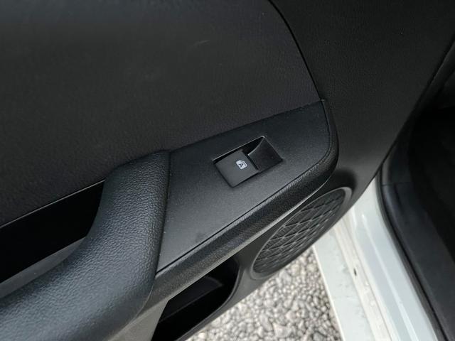 プリウスPHV Sナビパッケージ・セーフティプラス セーフティセンス純正11.6型ナビ地デジBカメラETC レーンアシスト オートクルーズコントロール パークアシスト 衝突被害軽減システム バックカメラ アルミホイール オートマチックハイビーム(62枚目)