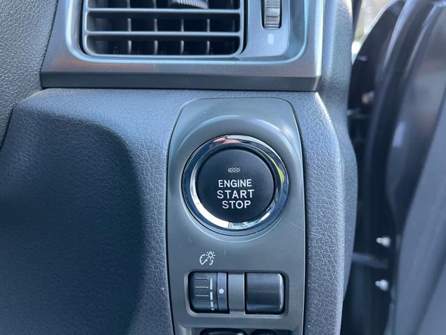 インプレッサ Ｓ－ＧＴ　５速ＭＴフルノーマルＥＴＣ車検２年　４ＷＤ　　オートクルーズコントロール　アルミホイール　ＨＩＤ　スマートキー　電動格納ミラー　　盗難防止システム　衝突安全ボディ　ＡＢＳ　エアコン　パワーステアリング（10枚目）