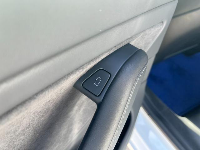 モデル３ スタンダードレンジプラス　ＥＴＣ　オートクルーズコントロール　全周囲カメラ　ナビ　アルミホイール　サンルーフ　ＣＶＴ　電動リアゲート　パワーシート　Ｂｌｕｅｔｏｏｔｈ　ＡＢＳ　エアコン　パワーステアリング　パワーウィンドウ（43枚目）