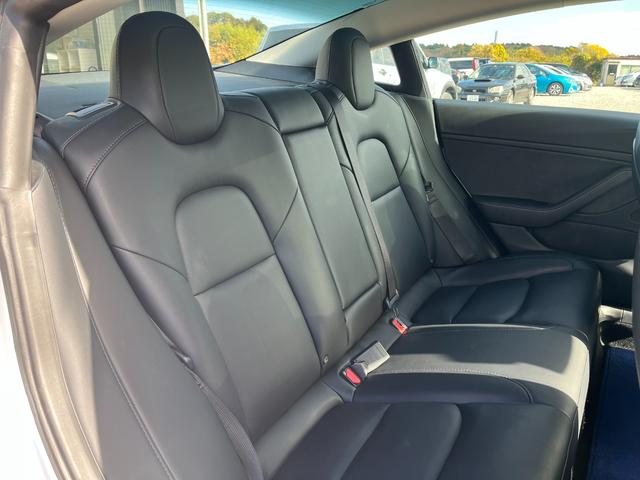 モデル３ スタンダードレンジプラス　ＥＴＣ　オートクルーズコントロール　全周囲カメラ　ナビ　アルミホイール　サンルーフ　ＣＶＴ　電動リアゲート　パワーシート　Ｂｌｕｅｔｏｏｔｈ　ＡＢＳ　エアコン　パワーステアリング　パワーウィンドウ（45枚目）