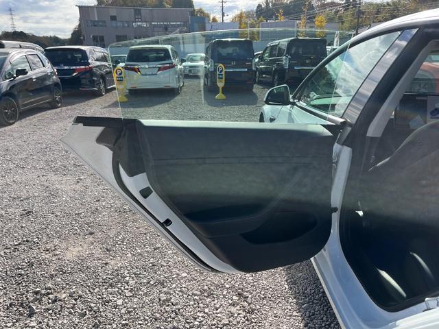 モデル３ スタンダードレンジプラス　ＥＴＣ　オートクルーズコントロール　全周囲カメラ　ナビ　アルミホイール　サンルーフ　ＣＶＴ　電動リアゲート　パワーシート　Ｂｌｕｅｔｏｏｔｈ　ＡＢＳ　エアコン　パワーステアリング　パワーウィンドウ（60枚目）