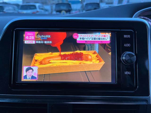 シエンタ ハイブリッドG セーフティセンスBT接続ナビBカメラ両側電動LEDヘッド レーンアシスト 衝突被害軽減システム 両側電動スライドドア オートマチックハイビーム スマートキー シートヒーター 3列シート アルミホイール(6枚目)