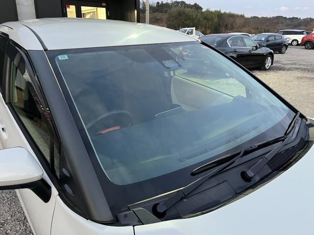 シエンタ ハイブリッドG セーフティセンスBT接続ナビBカメラ両側電動LEDヘッド レーンアシスト 衝突被害軽減システム 両側電動スライドドア オートマチックハイビーム スマートキー シートヒーター 3列シート アルミホイール(51枚目)