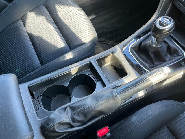 アテンザワゴン ＸＤ　Ｌパッケージ　６速ＭＴフルノーマルＢＴ接続ナビ地デジＢカメラＥＴＣ　　オートクルーズコントロール　衝突被害軽減システム　アルミホイール　オートライト　ＨＩＤ　スマートキー　盗難防止システム　衝突安全ボディ（8枚目）