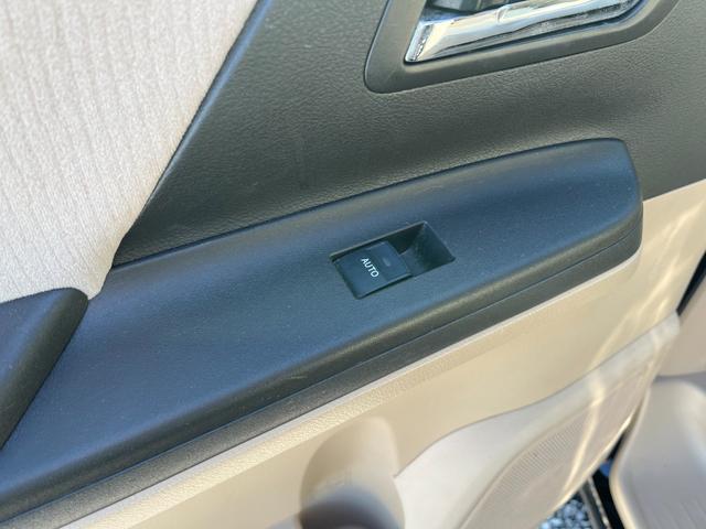 アルファード ２４０Ｘ　ナビＢカメラＥＴＣ両側電動スライドドア　　ＴＶ　クリアランスソナー　両側電動スライドドア　ＨＩＤ　スマートキー　電動格納ミラー　３列シート　ＣＶＴ　アルミホイール　盗難防止システム　衝突安全ボディ（32枚目）