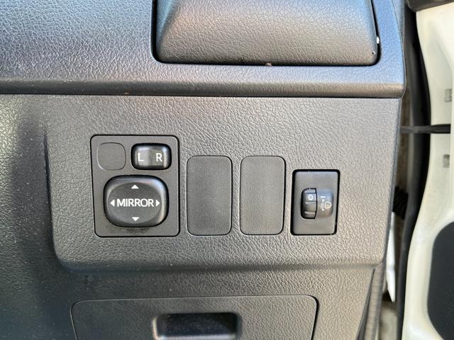 タウンエーストラック ＤＸ　Ｘエディション　トラック　ＡＴ　エアコン　パワーウィンドウ　運転席エアバッグ　ＣＤ　ＵＳＢ（6枚目）