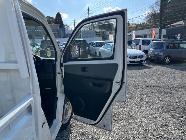 タウンエーストラック ＤＸ　Ｘエディション　トラック　ＡＴ　エアコン　パワーウィンドウ　運転席エアバッグ　ＣＤ　ＵＳＢ（7枚目）