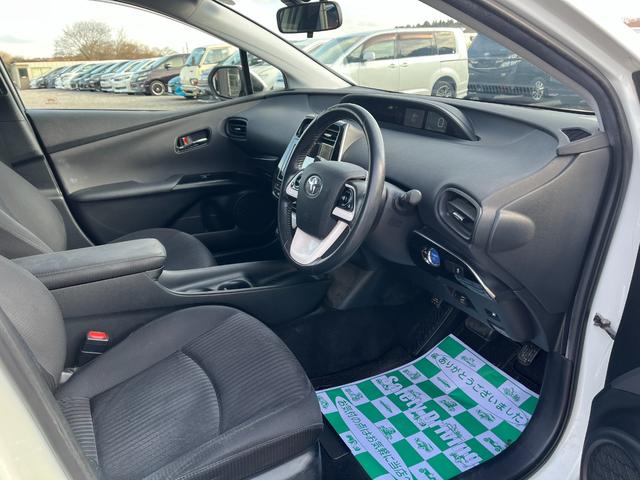 プリウス Ｓ　１オーナーフルノーマルＢＴ接続ナビ地デジＢカメラＥＴＣ　アルミホイール　オートライト　ＬＥＤヘッドランプ　ＣＶＴ　スマートキー　アイドリングストップ　電動格納ミラー　盗難防止システム　衝突安全ボディ（42枚目）