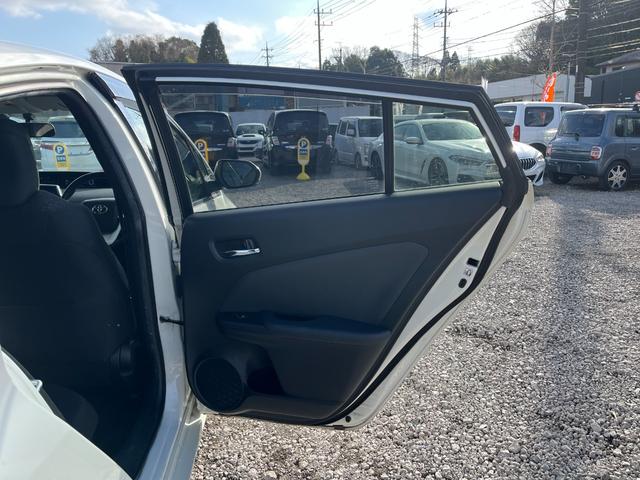 プリウス Ｓ　１オーナーフルノーマルＢＴ接続ナビ地デジＢカメラＥＴＣ　アルミホイール　オートライト　ＬＥＤヘッドランプ　ＣＶＴ　スマートキー　アイドリングストップ　電動格納ミラー　盗難防止システム　衝突安全ボディ（50枚目）