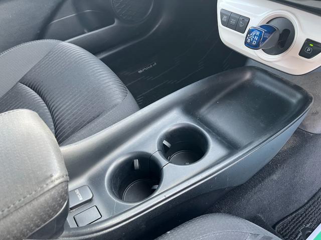 プリウス Ｓ　１オーナーフルノーマルＢＴ接続ナビ地デジＢカメラＥＴＣ　アルミホイール　オートライト　ＬＥＤヘッドランプ　ＣＶＴ　スマートキー　アイドリングストップ　電動格納ミラー　盗難防止システム　衝突安全ボディ（52枚目）