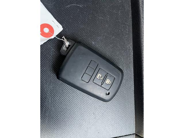 エスクァイア ハイブリッドＧｉ　純正ＯＰエアロ９型ナビ後席モニター地デジＢカメラ両側電動ドア　オートクルーズコントロール　両側電動スライドドア　オートライト　ＬＥＤヘッドランプ　スマートキー　電動格納ミラー　シートヒーター（43枚目）