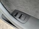 ロングレンジ　ＡＷＤ　オートパイロット白革シート／パノラマガラスルーフ全席シートヒーターＰゲート　ＥＴＣ　クリアランスソナー　バックカメラ　サイドカメラ　ナビ　アルミホイール　サンルーフ　ＡＴ　パワーシート（10枚目）