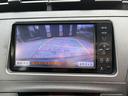 プリウス Ｓ　後期型ＢＴ接続ナビＢカメラ地デジ車検二年　ＥＴＣ　バックカメラ　ナビ　ＴＶ　アルミホイール　オートライト　ＨＩＤ　ＣＶＴ　スマートキー　電動格納ミラー　盗難防止システム　ＣＤ　ＤＶＤ再生（6枚目）
