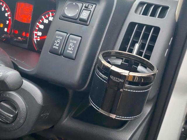セレナ ハイウェイスター Vセレクション ETC ナビ 両側電動スライドドア HID スマートキー 電動格納ミラー 後席モニター 3列シート CVT アルミホイール 盗難防止システム 衝突安全ボディ ABS エアコン パワーステアリング(5枚目)