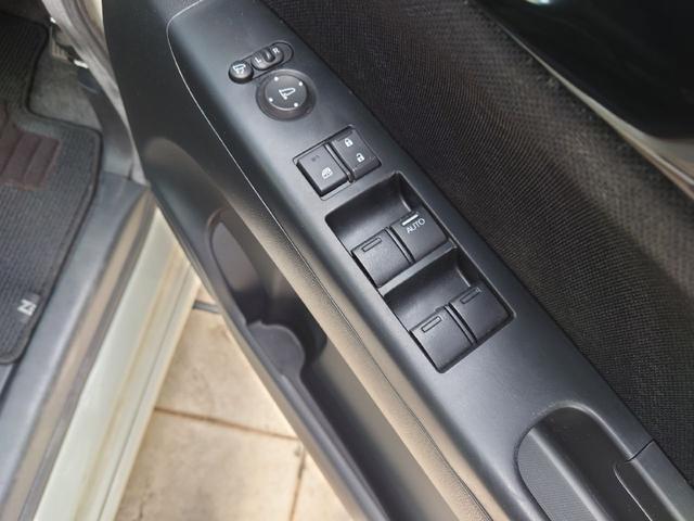 Ｎ－ＢＯＸカスタム Ｇ　ターボＳＳパッケージ　車検Ｒ９年１１月　Ｅ／Ｇオイル交換済み　ＥＴＣ　バックカメラ　両側電動スライドドア　ナビ　ＴＶ　オートクルーズコントロール　オートライト　ＨＩＤ　スマートキー×２　アイドリングストップ　シートヒーター（19枚目）