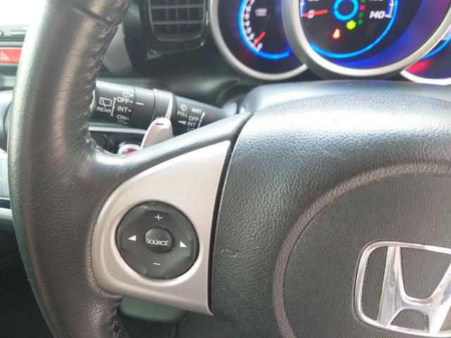 Ｎ－ＢＯＸカスタム Ｇ　ターボＳＳパッケージ　車検Ｒ９年１１月　Ｅ／Ｇオイル交換済み　ＥＴＣ　バックカメラ　両側電動スライドドア　ナビ　ＴＶ　オートクルーズコントロール　オートライト　ＨＩＤ　スマートキー×２　アイドリングストップ　シートヒーター（21枚目）