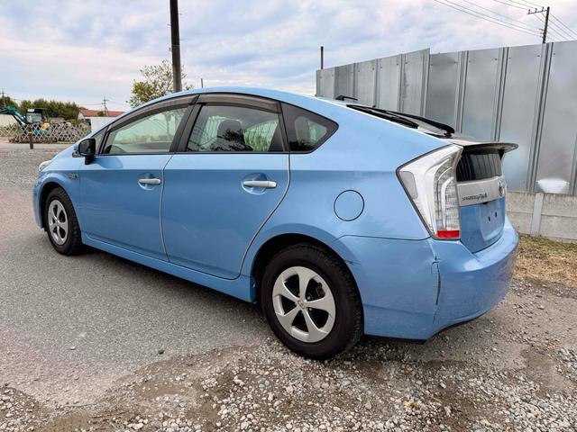 プリウスＰＨＶ Ｓ　ＥＴＣ　ナビ　アルミホイール　ＨＩＤ　ＣＶＴ　シートヒーター　スマートキー　電動格納ミラー　盗難防止システム　衝突安全ボディ　ＡＢＳ　エアコン　パワーステアリング　パワーウィンドウ　運転席エアバッグ（14枚目）