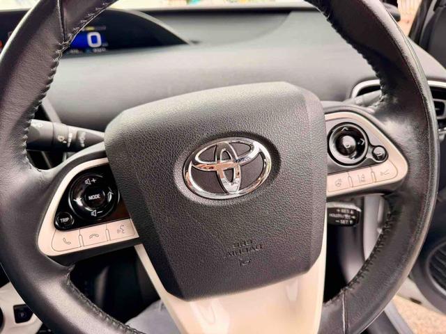 プリウスＰＨＶ Ｓナビパッケージ　ドライブレコーダー　ＥＴＣ　レーンアシスト　オートクルーズコントロール　衝突被害軽減システム　バックカメラ　アルミホイール　オートマチックハイビーム　ＬＥＤヘッドランプ　ＣＶＴ　シートヒーター（3枚目）