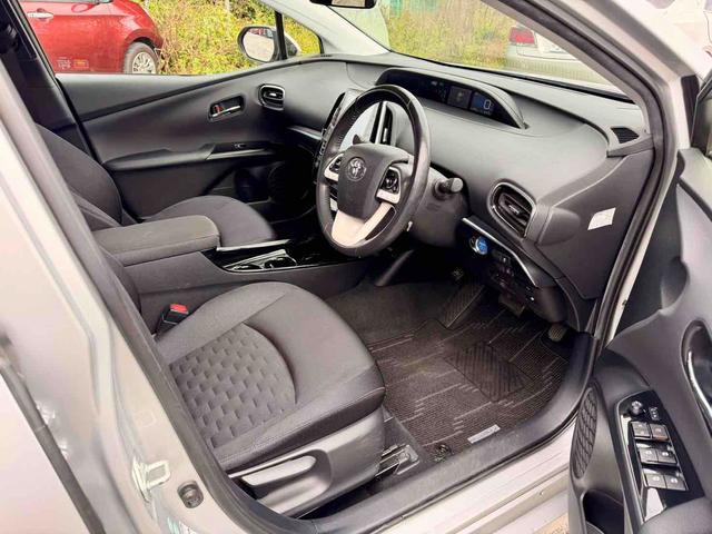 プリウスＰＨＶ Ｓナビパッケージ　ドライブレコーダー　ＥＴＣ　レーンアシスト　オートクルーズコントロール　衝突被害軽減システム　バックカメラ　アルミホイール　オートマチックハイビーム　ＬＥＤヘッドランプ　ＣＶＴ　シートヒーター（25枚目）