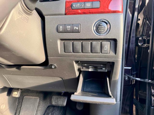 ヴェルファイア 2.4V ETC バックカメラ TV クリアランスソナー 両側スライド・片側電動 HID スマートキー 後席モニター 3列シート オットマン CVT アルミホイール ミュージックプレイヤー接続可(6枚目)