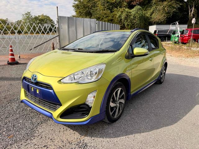 アクア Ｘ－アーバン　ＥＴＣ　バックカメラ　ナビ　ＴＶ　アルミホイール　スマートキー　電動格納ミラー　ＣＶＴ　衝突安全ボディ　ＡＢＳ　ＥＳＣ　エアコン　パワーステアリング　パワーウィンドウ　運転席エアバッグ（12枚目）