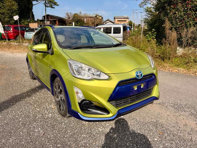 アクア Ｘ－アーバン　ＥＴＣ　バックカメラ　ナビ　ＴＶ　アルミホイール　スマートキー　電動格納ミラー　ＣＶＴ　衝突安全ボディ　ＡＢＳ　ＥＳＣ　エアコン　パワーステアリング　パワーウィンドウ　運転席エアバッグ（13枚目）