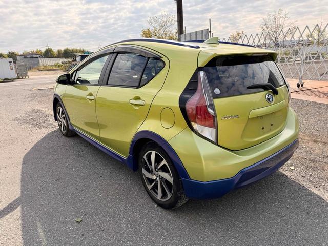 アクア Ｘ－アーバン　ＥＴＣ　バックカメラ　ナビ　ＴＶ　アルミホイール　スマートキー　電動格納ミラー　ＣＶＴ　衝突安全ボディ　ＡＢＳ　ＥＳＣ　エアコン　パワーステアリング　パワーウィンドウ　運転席エアバッグ（17枚目）