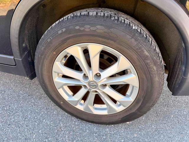 エクストレイル ２０Ｘ　エマージェンシーブレーキパッケージ　ＥＴＣ　バックカメラ　クリアランスソナー　衝突被害軽減システム　ＴＶ　アルミホイール　スマートキー　アイドリングストップ　シートヒーター　ＣＶＴ　盗難防止システム　衝突安全ボディ　後席モニター（18枚目）