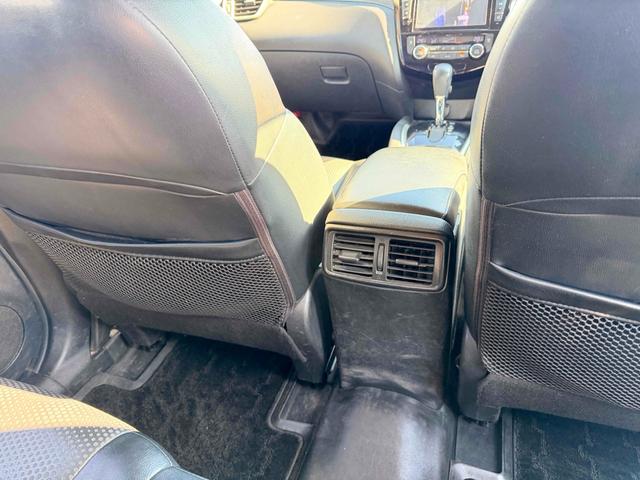 エクストレイル ２０Ｘ　エマージェンシーブレーキパッケージ　ＥＴＣ　バックカメラ　クリアランスソナー　衝突被害軽減システム　ＴＶ　アルミホイール　スマートキー　アイドリングストップ　シートヒーター　ＣＶＴ　盗難防止システム　衝突安全ボディ　後席モニター（32枚目）