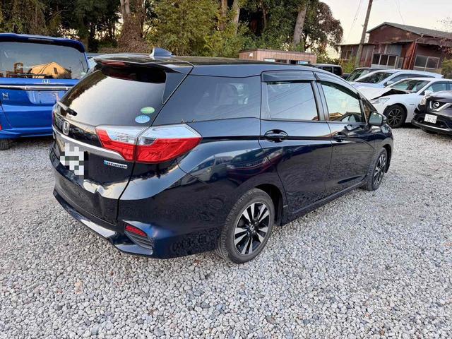 シャトル ハイブリッドＸ　バックカメラ　ナビ　ＴＶ　オートクルーズコントロール　衝突被害軽減システム　アルミホイール　ＬＥＤヘッドランプ　スマートキー　ＡＴ　盗難防止システム　衝突安全ボディ　ＡＢＳ　ＥＳＣ　エアコン（13枚目）