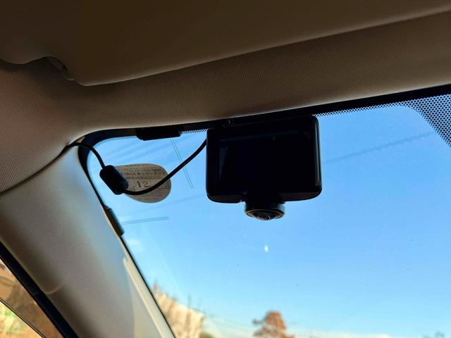 エクストレイル 20X エマージェンシーブレーキパッケージ 4WD ドライブレコーダー ETC クリアランスソナー 衝突被害軽減システム TV アルミホイール スマートキー アイドリングストップ シートヒーター CVT 盗難防止システム 衝突安全ボディ(12枚目)