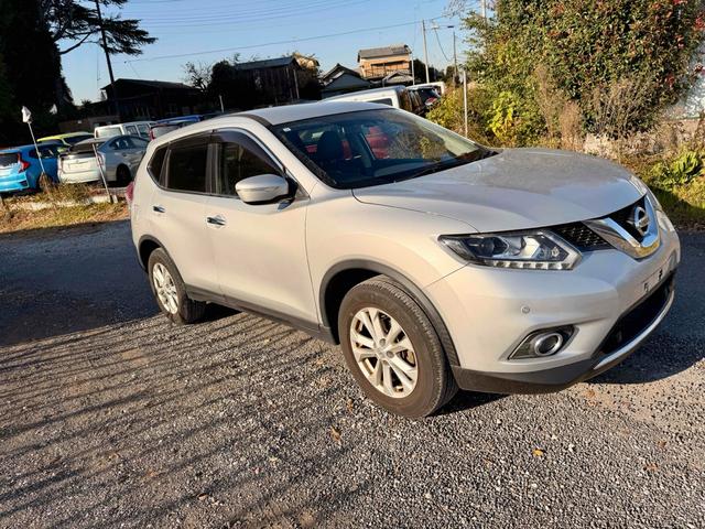 エクストレイル 20X エマージェンシーブレーキパッケージ 4WD ドライブレコーダー ETC クリアランスソナー 衝突被害軽減システム TV アルミホイール スマートキー アイドリングストップ シートヒーター CVT 盗難防止システム 衝突安全ボディ(17枚目)