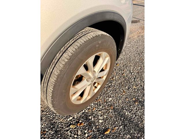 エクストレイル 20X エマージェンシーブレーキパッケージ 4WD ドライブレコーダー ETC クリアランスソナー 衝突被害軽減システム TV アルミホイール スマートキー アイドリングストップ シートヒーター CVT 盗難防止システム 衝突安全ボディ(24枚目)