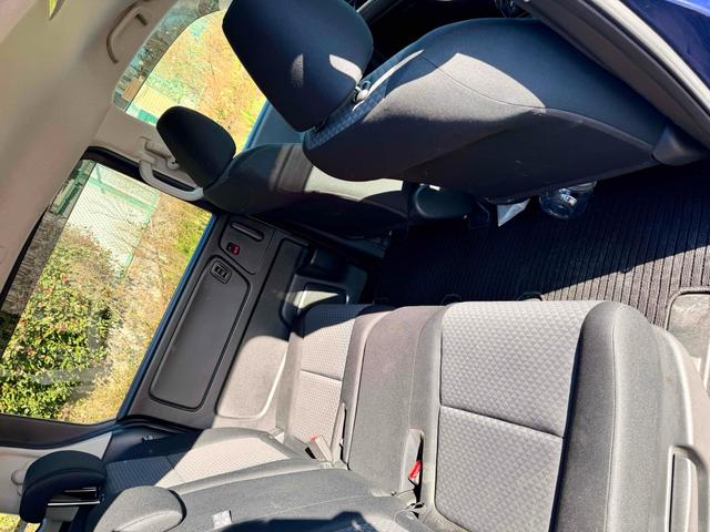 フリード＋ Ｂ　バックカメラ　両側スライドドア　スマートキー　アイドリングストップ　ＣＶＴ　盗難防止システム　衝突安全ボディ　ＡＢＳ　ＥＳＣ　エアコン　パワーステアリング　パワーウィンドウ　運転席エアバッグ（6枚目）