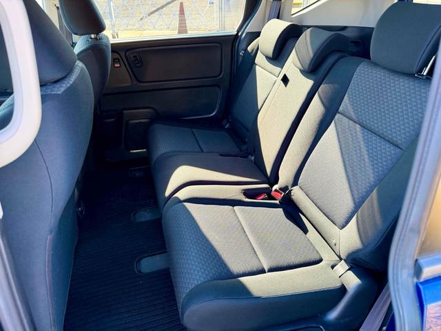 フリード＋ Ｂ　バックカメラ　両側スライドドア　スマートキー　アイドリングストップ　ＣＶＴ　盗難防止システム　衝突安全ボディ　ＡＢＳ　ＥＳＣ　エアコン　パワーステアリング　パワーウィンドウ　運転席エアバッグ（9枚目）