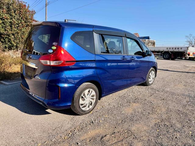 フリード＋ Ｂ　バックカメラ　両側スライドドア　スマートキー　アイドリングストップ　ＣＶＴ　盗難防止システム　衝突安全ボディ　ＡＢＳ　ＥＳＣ　エアコン　パワーステアリング　パワーウィンドウ　運転席エアバッグ（15枚目）