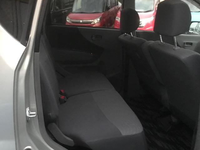 ムーヴ Ｌセレクション　キーレスエントリー　電動格納ミラー　ベンチシート　ＡＴ　盗難防止システム　ＣＤ　アルミホイール　衝突安全ボディ　エアコン　パワーステアリング　パワーウィンドウ（10枚目）