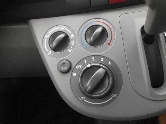 ムーヴ Ｌセレクション　キーレスエントリー　電動格納ミラー　ベンチシート　ＡＴ　盗難防止システム　ＣＤ　アルミホイール　衝突安全ボディ　エアコン　パワーステアリング　パワーウィンドウ（19枚目）