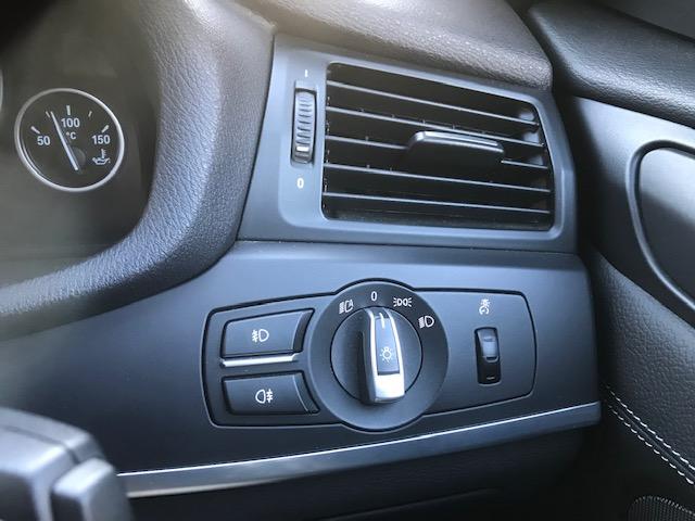 Ｘ３ ｘＤｒｉｖｅ　２０ｄ　ブルーパフォーマンス　４ＷＤ　バックカメラ　クリアランスソナー　オートクルーズコントロール　ナビ　オートライト　ＨＩＤ　アルミホイール　スマートキー　シートヒーター　ＡＴ　盗難防止システム　ＣＤ　ＡＢＳ　ＥＳＣ　エアコン（12枚目）