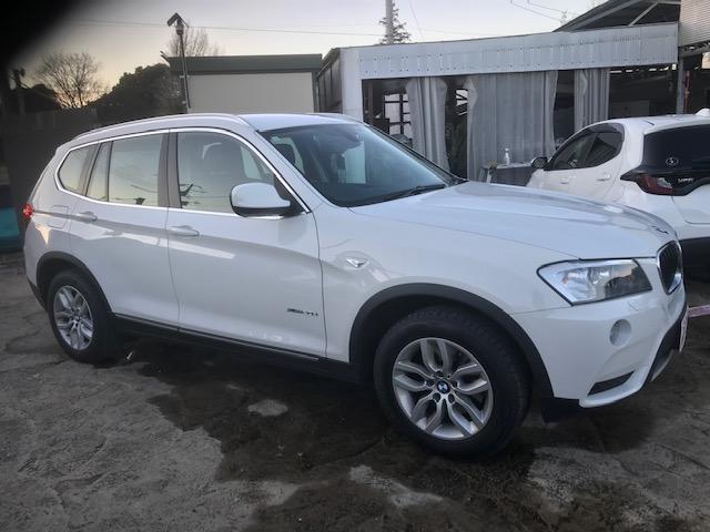 Ｘ３ ｘＤｒｉｖｅ　２０ｄ　ブルーパフォーマンス　４ＷＤ　バックカメラ　クリアランスソナー　オートクルーズコントロール　ナビ　オートライト　ＨＩＤ　アルミホイール　スマートキー　シートヒーター　ＡＴ　盗難防止システム　ＣＤ　ＡＢＳ　ＥＳＣ　エアコン（25枚目）