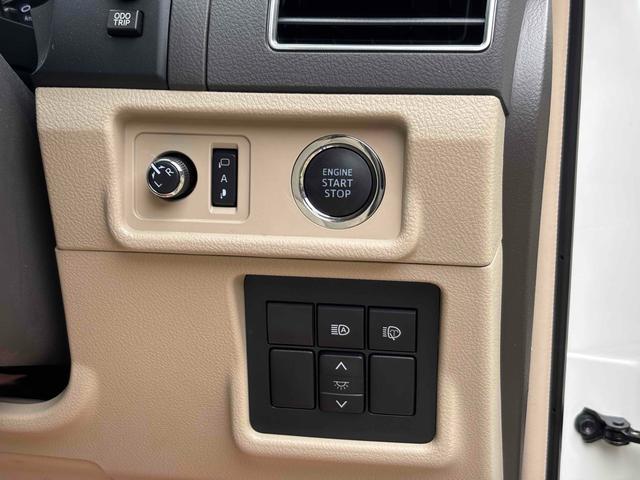 ランドクルーザープラド TX Lパッケージ マットブラックエディション 4WD ドライブレコーダー 全周囲カメラ クリアランスソナー オートクルーズコントロール レーンアシスト パワーシート 衝突被害軽減システム サンルーフ ナビ オートマチックハイビーム オートライト(12枚目)