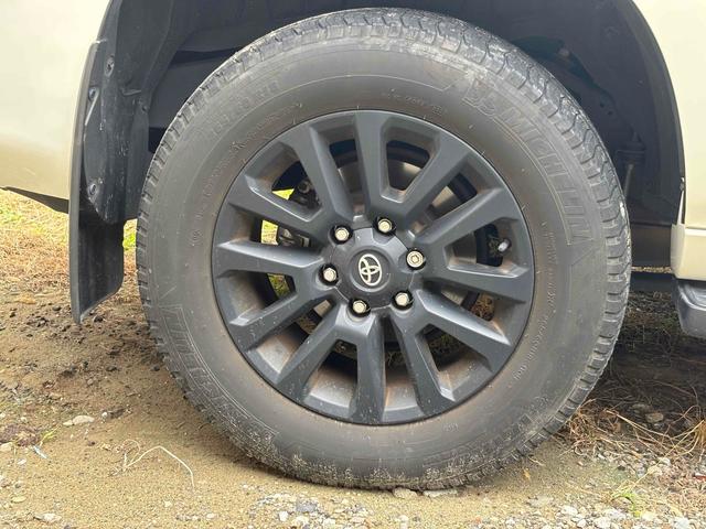ランドクルーザープラド TX Lパッケージ マットブラックエディション 4WD ドライブレコーダー 全周囲カメラ クリアランスソナー オートクルーズコントロール レーンアシスト パワーシート 衝突被害軽減システム サンルーフ ナビ オートマチックハイビーム オートライト(35枚目)