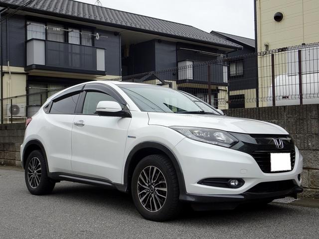 ヴェゼル ハイブリッドＸ　車検９年７月　４ＷＤ　衝突軽減ブレーキ　ナビ　フルセグＴＶ　ＤＶＤ再生機能　Ｂｌｕｅｔｏｏｔｈ　バックカメラ　スマートキー　シートヒーター　クルーズコントロール　アルミホイール　ＬＥＤライト　ＥＴＣ（4枚目）