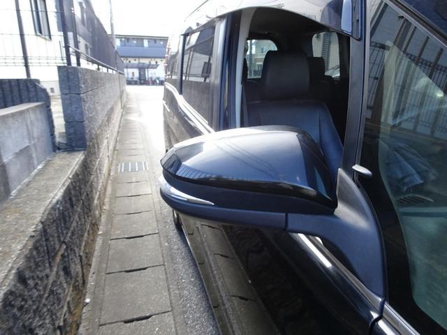 エスクァイア ハイブリッドＧｉ　車検９年１２月　トヨタセーフティセンス　衝突軽減ブレーキ　ナビ　ＴＶ　ＤＶＤ再生機能　ミュージックサーバ　Ｂｌｕｅｔｏｏｔｈ　後席モニター　バックカメラ　両側Ｐスラ　スマキー　黒本革シート　クルコン（42枚目）