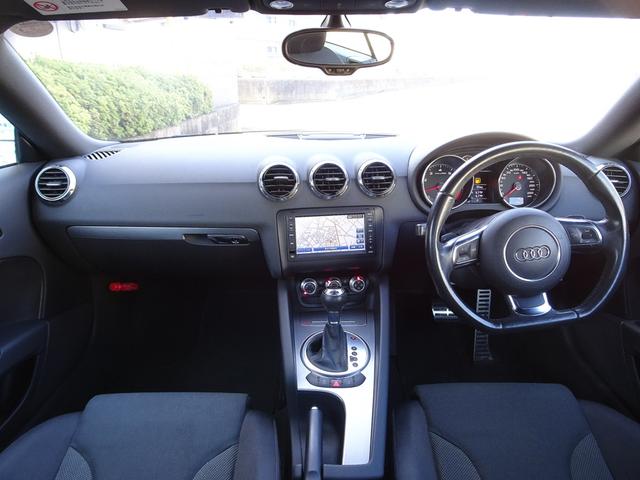 ＴＴクーペ ２．０ＴＦＳＩ　後期　車検８年９月２８日　ナビ　フルセグＴＶ　ＤＶＤ再生機能　Ｂｌｕｅｔｏｏｔｈ　キーレス　電動可変式リアスポイラー　１７インチＡＷ　ＨＩＤ　ＥＴＣ　タイミングベルトチェーン式（交換不要）（10枚目）