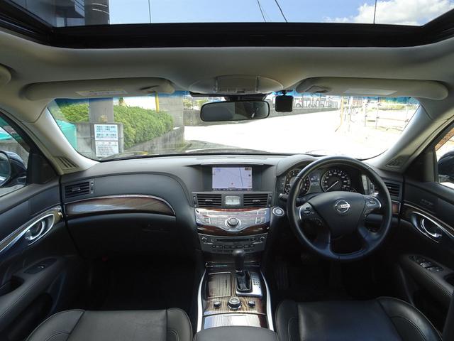 シーマ ハイブリッド　ＶＩＰ　車検９年１０月　エマージェンシーブレーキ　レーダークルーズ　ナビ　ＴＶ　ＤＶＤ再生機能　ミュージックサーバ　Ｂｌｕｅｔｏｏｔｈ　アラウンドビュ　サンルーフ　黒本革シート　エアーシート　ＢＯＳＥ　ＥＴＣ（10枚目）